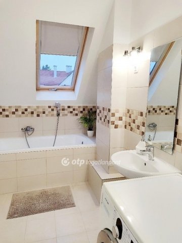 Eladó téglalakás, Egerben 84.9 M Ft, 4+1 szobás