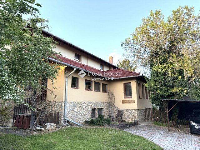 Eladó családi ház, Érden 134.99 M Ft, 6 szobás