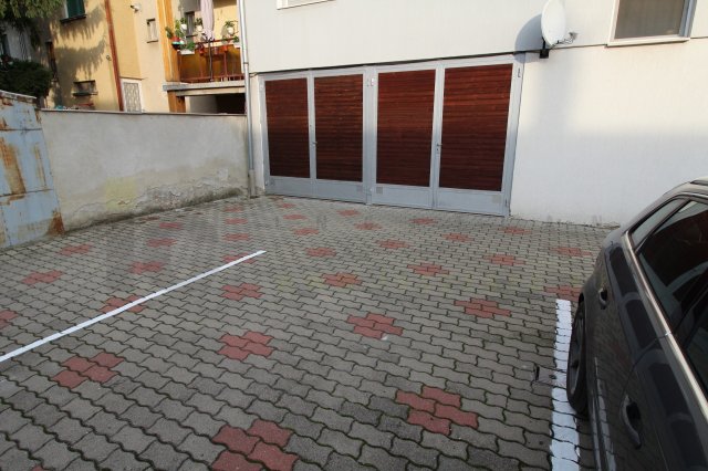 Eladó garázs, Szegeden, Bihari utcában 17 M Ft