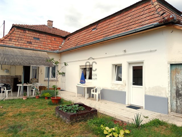 Eladó családi ház, Ráckevén 68 M Ft, 3 szobás