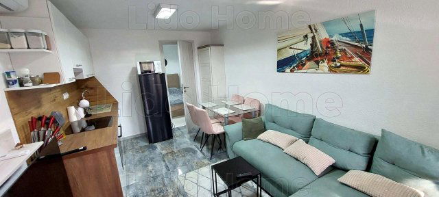 Eladó nyaraló, Balatonföldváron 45 M Ft, 2 szobás