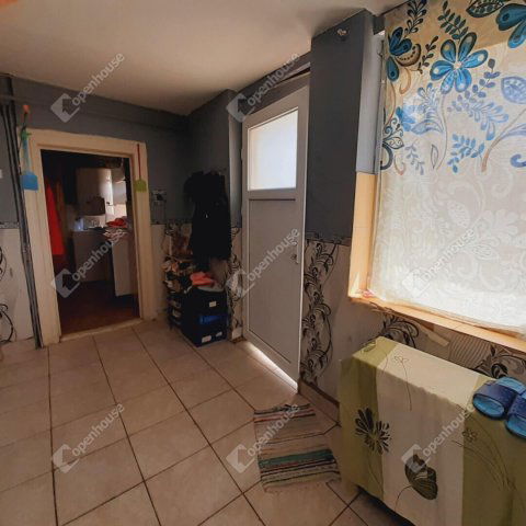 Eladó családi ház, Cserkeszőlőn 14 M Ft, 2 szobás