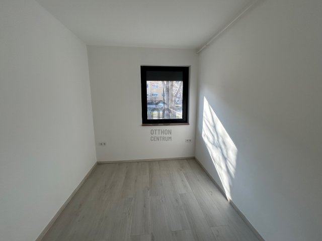 Kiadó téglalakás, albérlet, Cegléden 200 E Ft / hó, 2 szobás