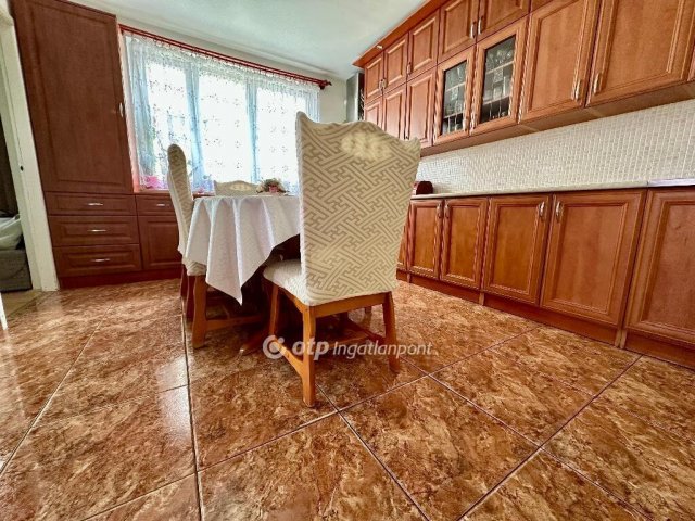 Eladó panellakás, Debrecenben 56.9 M Ft, 2 szobás