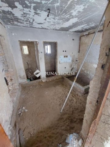 Eladó családi ház, Monorierdőn 27 M Ft, 2 szobás