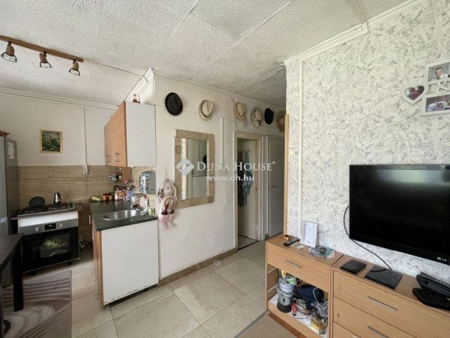 Eladó téglalakás, Nyergesújfaluban 23.9 M Ft, 2 szobás