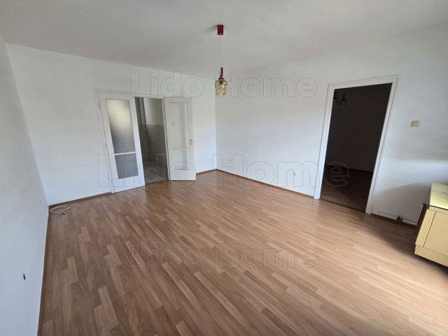 Kiadó téglalakás, albérlet, Székesfehérvárott 150 E Ft / hó