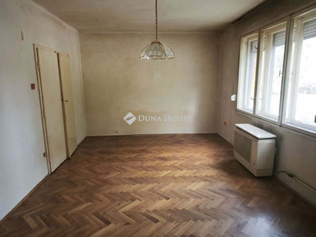 Eladó téglalakás, Szombathelyen 26.5 M Ft, 1 szobás