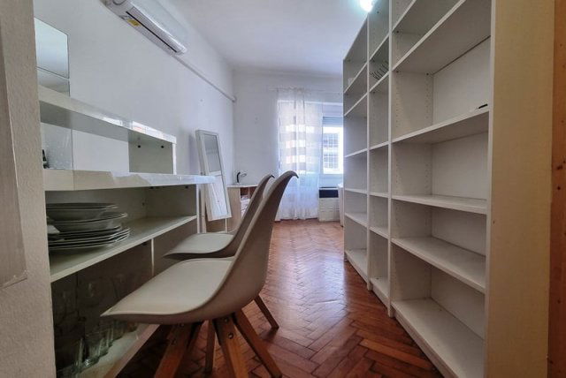 Eladó téglalakás, Pécsett, Papnövelde utcában 34 M Ft