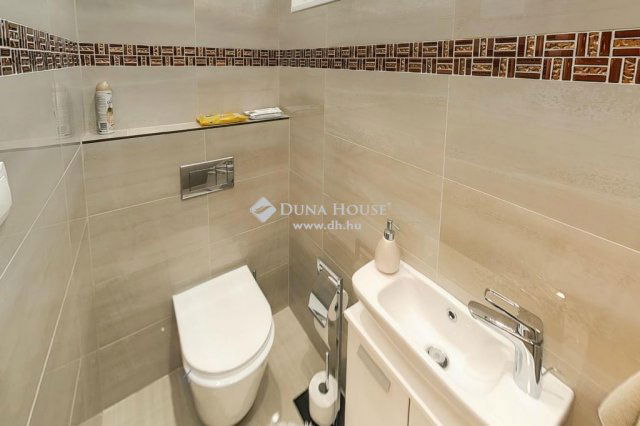 Eladó családi ház, Kecskeméten 103.9 M Ft, 4 szobás