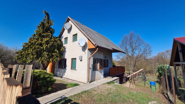 Eladó családi ház, Dorogon 32.9 M Ft, 1+2 szobás