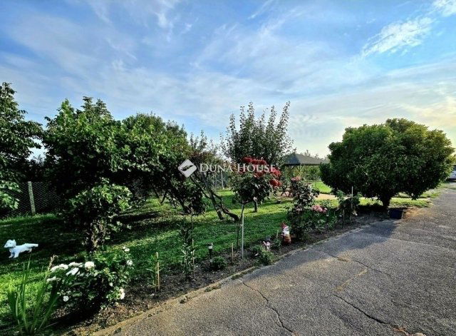 Eladó családi ház, Kővágószőlősön 82.9 M Ft, 4+2 szobás