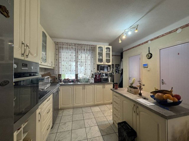 Eladó családi ház, Ráckevén 79.9 M Ft, 3 szobás