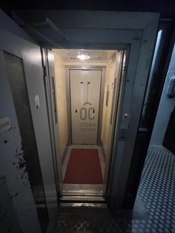 Eladó téglalakás, Budapesten, VI. kerületben 54.9 M Ft, 2 szobás