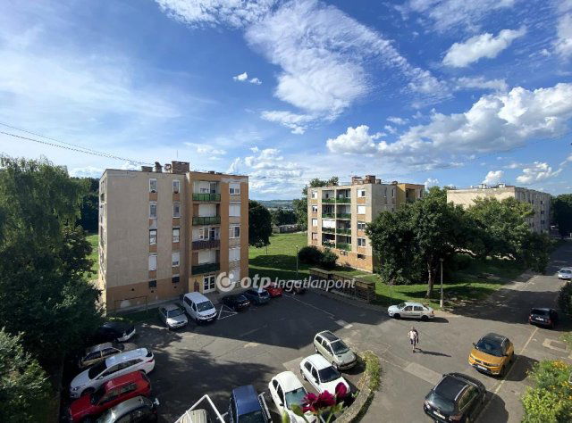 Eladó téglalakás, Kazincbarcikán 19.5 M Ft, 1+2 szobás