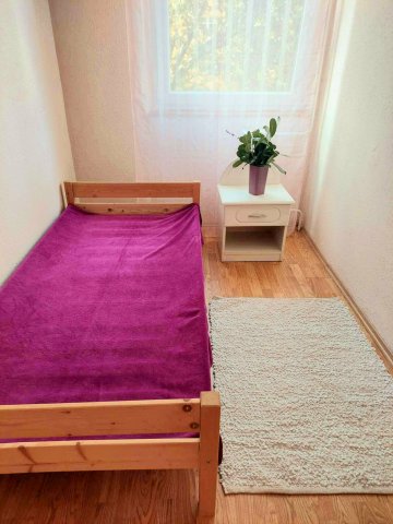 Kiadó panellakás, albérlet, Miskolcon 110 E Ft / hó, 1+1 szobás