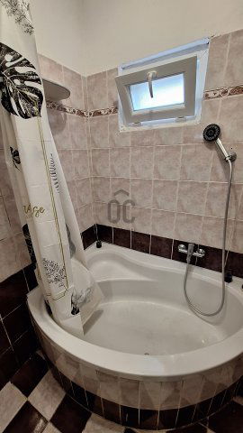Eladó téglalakás, Pécsett 29.99 M Ft, 2 szobás