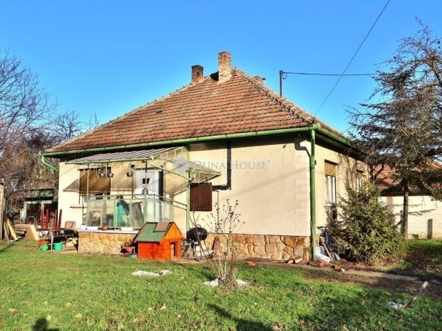 Eladó családi ház, Bényén 65 M Ft, 3 szobás