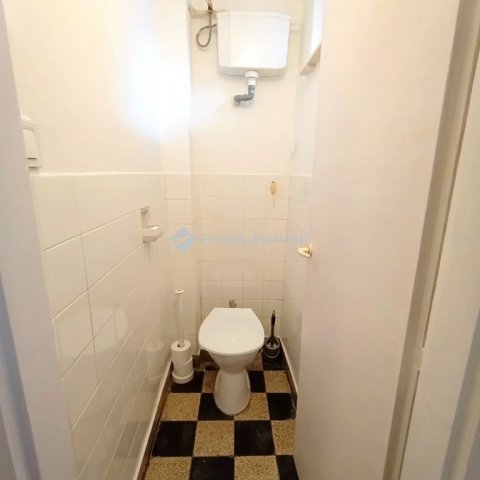 Eladó téglalakás, Szegeden 49.9 M Ft, 2 szobás