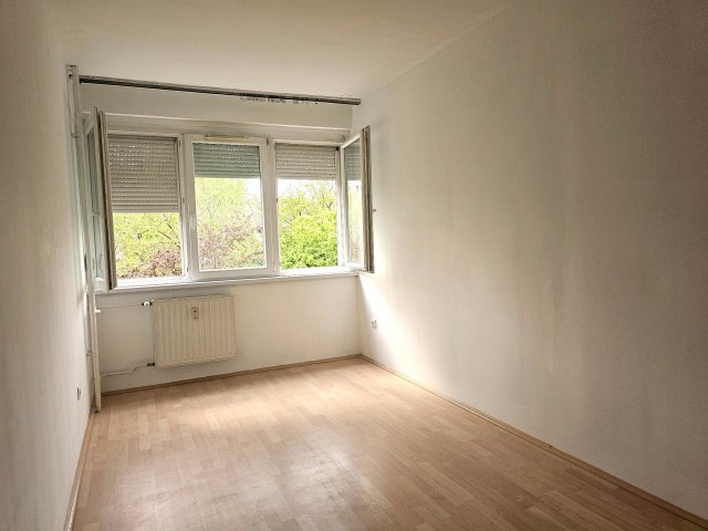 Eladó téglalakás, Debrecenben, Vargakert utcában 57.2 M Ft