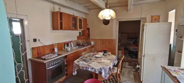 Eladó családi ház, Zalaszentgróton 16.9 M Ft, 2 szobás