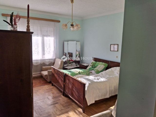 Eladó családi ház, Alcsútdobozon 53 M Ft, 3 szobás