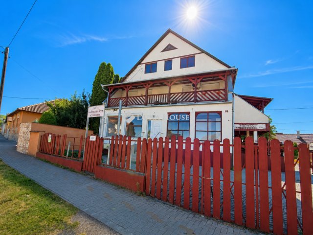 Eladó családi ház, Egerszalókon 135 M Ft, 5 szobás