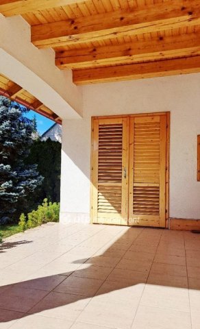 Eladó családi ház, Balatonakarattyán 180 M Ft, 3 szobás