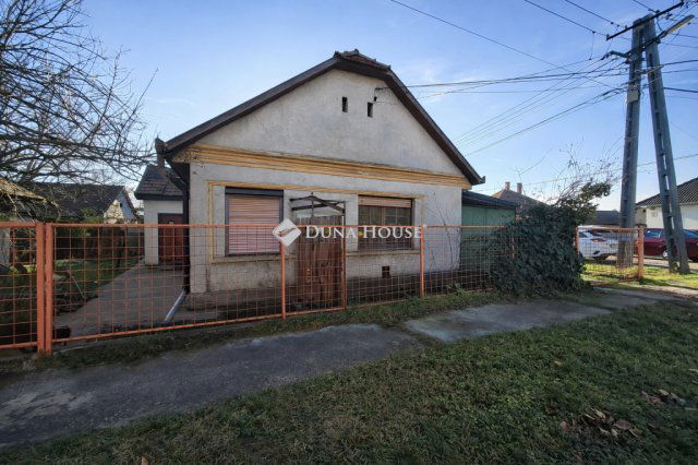 Eladó családi ház, Üllőn 61 M Ft, 3 szobás