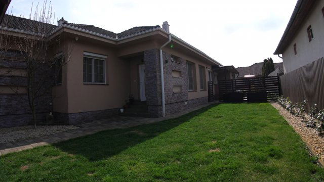 Eladó családi ház, Nyíregyházán 169.9 M Ft, 4 szobás