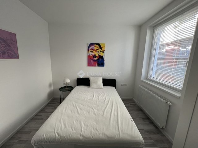 Eladó téglalakás, Budapesten, VIII. kerületben 74.9 M Ft
