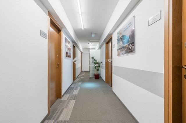 Eladó iroda, Budapesten, I. kerületben 1200 M Ft, 7 szobás