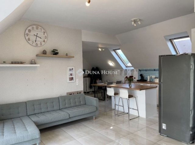 Eladó téglalakás, Budapesten, XVIII. kerületben 86.5 M Ft