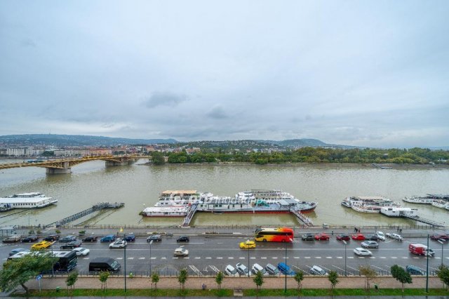 Eladó téglalakás, Budapesten, XIII. kerületben 250 M Ft