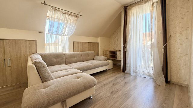 Kiadó téglalakás, albérlet, Debrecenben 250 E Ft / hó, 3 szobás