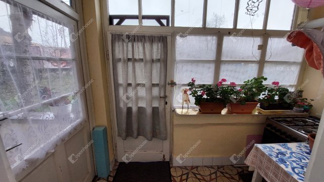 Eladó családi ház, Tatabányán 32.49 M Ft, 2 szobás