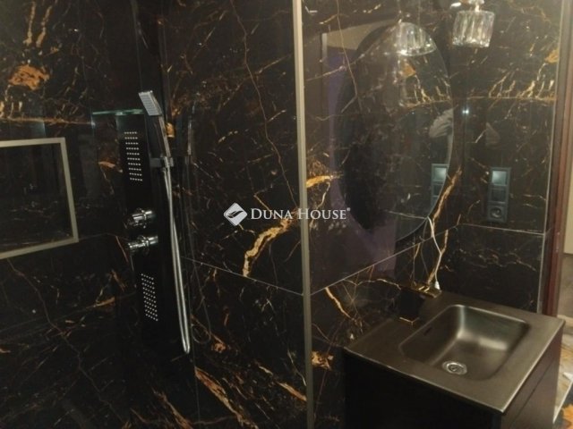 Eladó családi ház, Budapesten, XXI. kerületben 59 M Ft, 3 szobás