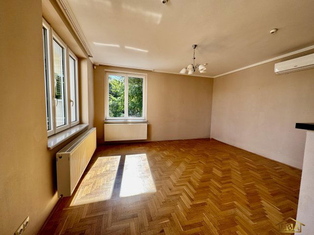 Kiadó családi ház, albérlet, XII. kerületben, Oltvány közben