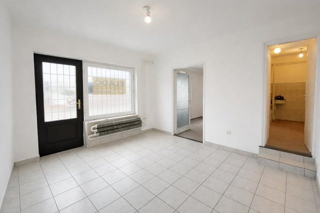 Eladó üzlethelyiség, Budapesten, IV. kerületben, Csokonai utcában