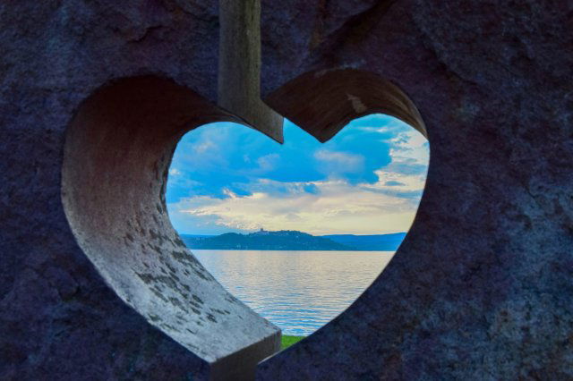 Eladó családi ház, Zamárdiban 149 M Ft, 7 szobás