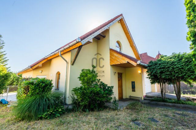 Eladó családi ház, Fóton 169.9 M Ft, 5 szobás