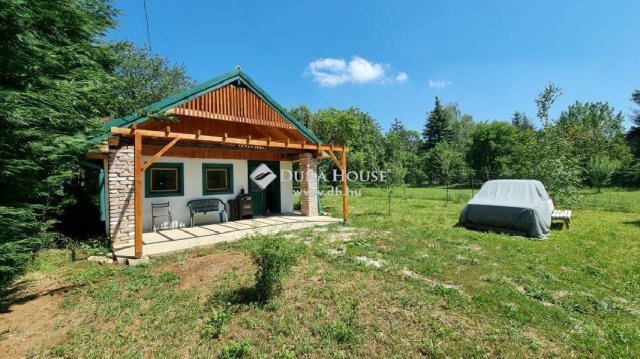 Eladó nyaraló, Budakeszin 70 M Ft, 3 szobás