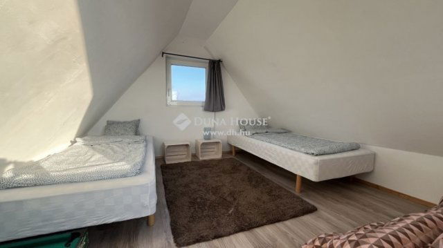Eladó nyaraló, Lepsényben 28 M Ft, 2 szobás