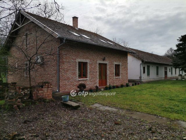 Eladó nyaraló, Szabadkígyóson 105 M Ft, 4+1 szobás