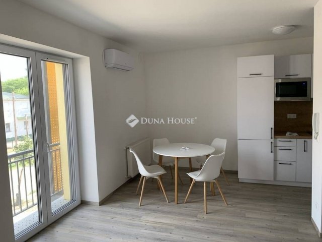 Kiadó téglalakás, albérlet, Kecskeméten 180 E Ft / hó