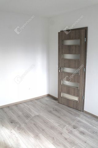 Eladó téglalakás, Sárváron 38 M Ft, 2 szobás