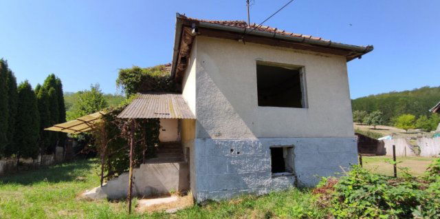 Eladó családi ház, Karancskeszin 11.95 M Ft, 1+1 szobás