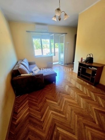 Eladó téglalakás, Pécsett 46.9 M Ft, 2 szobás