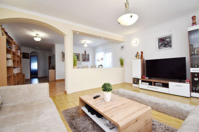 Eladó családi ház, Debrecenben 124.9 M Ft, 4 szobás