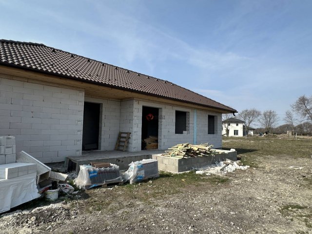 Eladó ikerház, Iszkaszentgyörgyön 81.9 M Ft, 4 szobás